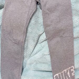 Nike Girls' Light Heather Gray Leggings with Metallic Logo